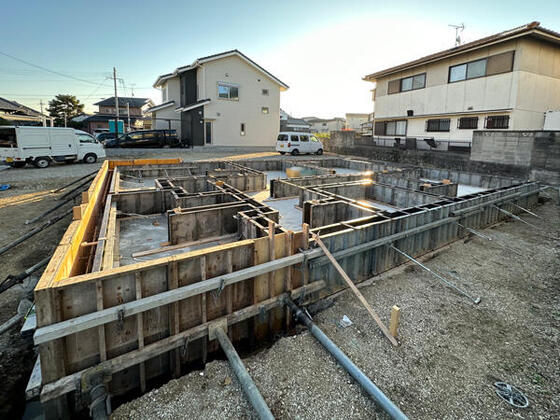 【香芝市】基礎の型枠を組みました