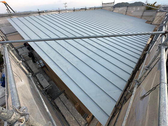 【奈良市】ガルバリウムの屋根を施工