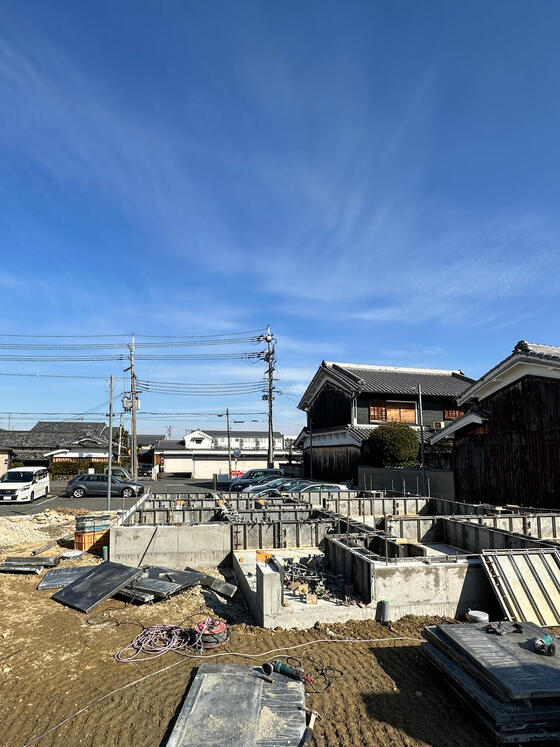 【香芝市】基礎の型枠を解体します