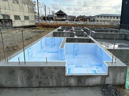 【香芝市】玄関の基礎断熱を施工しました