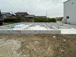 【河合町】基礎の型枠を解体しました