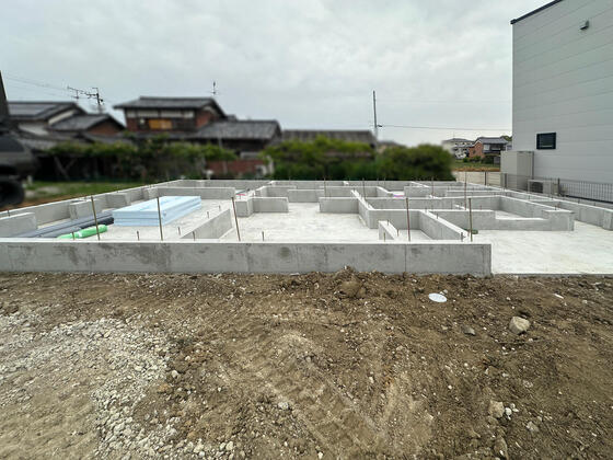 【河合町】基礎の型枠を解体しました