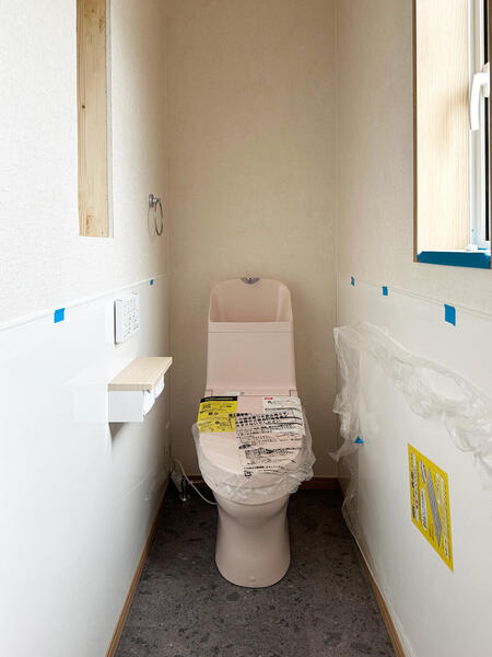toilet-2f0614.jpg
