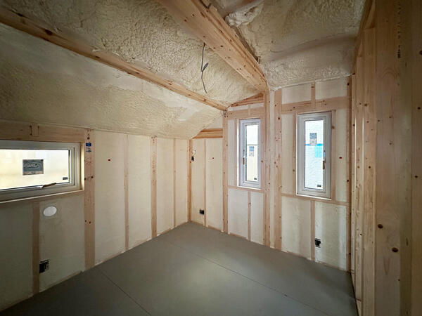 2f20251006.jpg