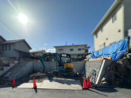 【奈良市】練積み擁壁の施工を進めています