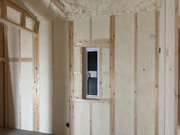 【香芝市】吹付けウレタン断熱を施工しました