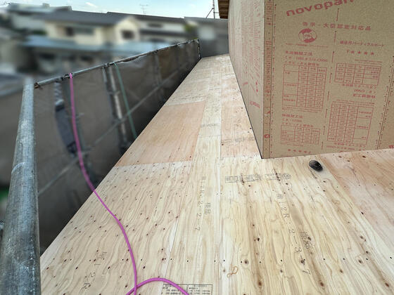 【奈良市】下屋の野地板を張りました