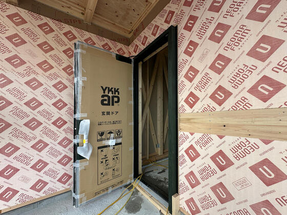 【奈良市】高断熱な玄関ドア　イノベストD50が入りました