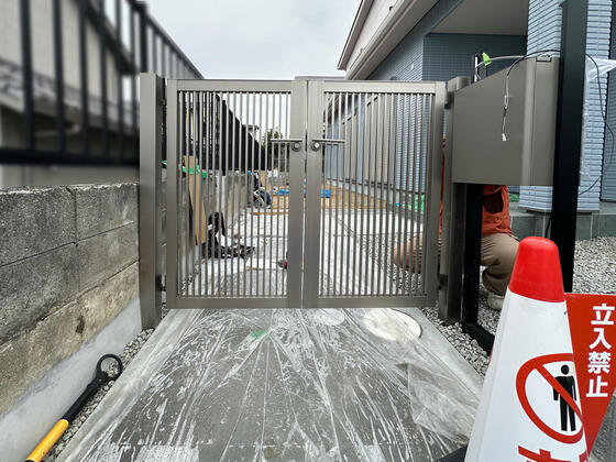 【奈良市】門扉が付きました