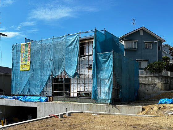 【平群町 ZEH新築住宅】外壁工事・床工事が進んでいます！