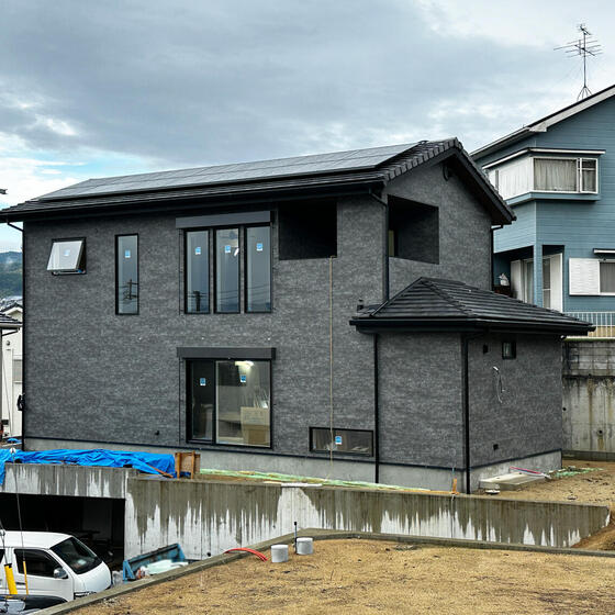 【平群町 ZEH新築住宅】足場を解体しました！