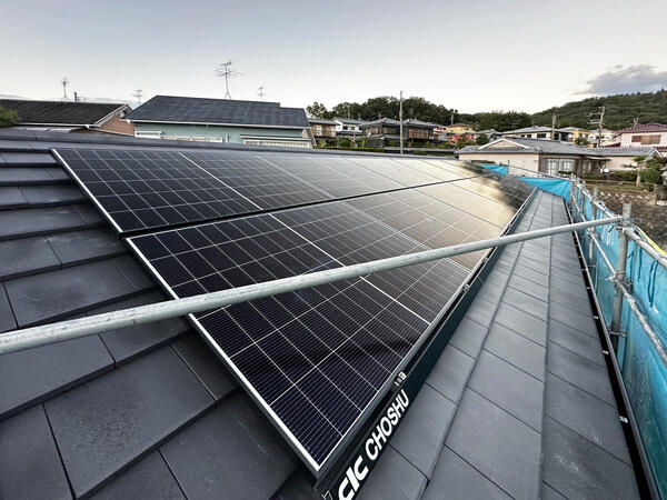 solar1027.jpg