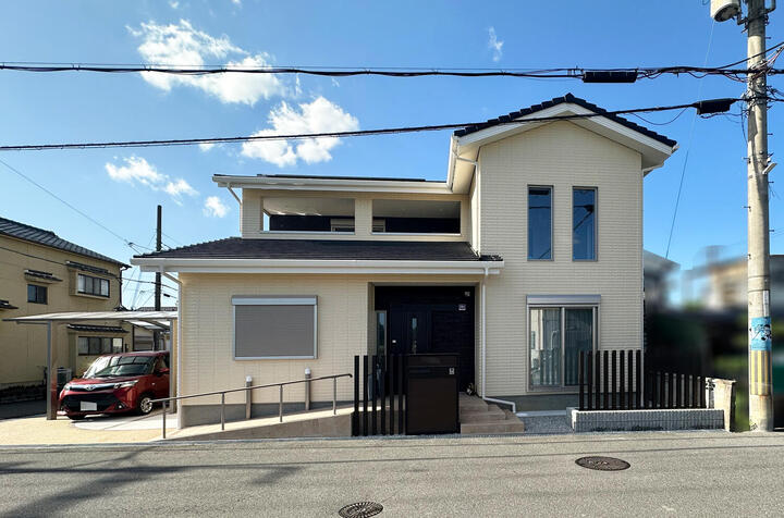 大きな吹抜けのある高性能住宅