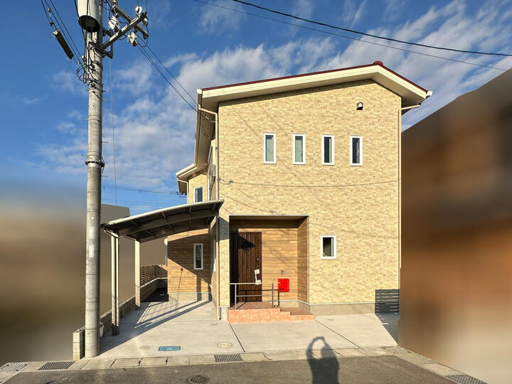 赤い屋根の優しいお家